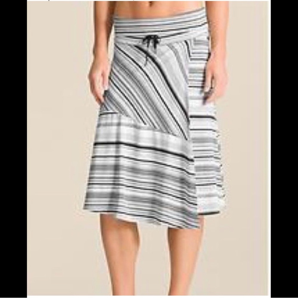 ATHLETA Shadow Striped Faux Wrap Skirt Black Heather Gray PullOn Knit Drawstring